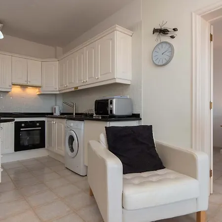 El Mirador - 2 Bed Apt In Los Cristianos *